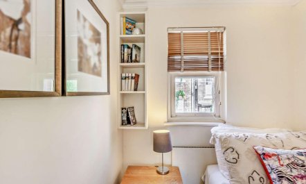 2 Bed in Bath 3