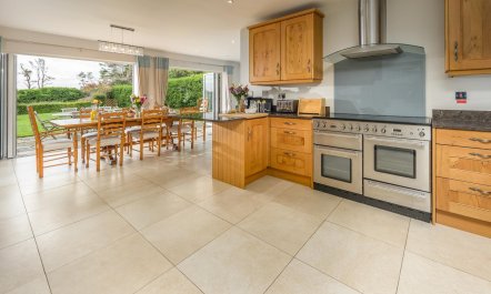 5 Bed in Foxton 6