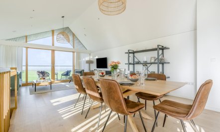 3 Bed in St. Eval 5