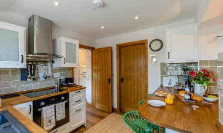 2 Bed in Carreghofa 8