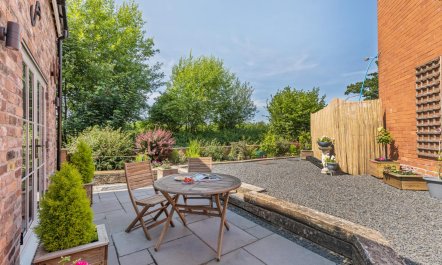 2 Bed in Carreghofa