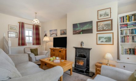 2 Bed in Whitby 6
