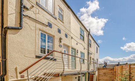 2 Bed in Whitby 1