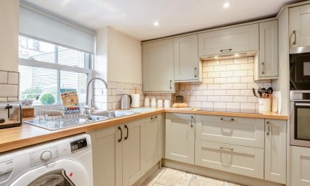 2 Bed in Whitby 3