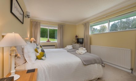 3 Bed in Newton-on-the-Moor 9