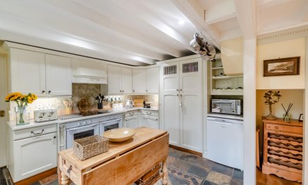 3 Bed in Netherton 8