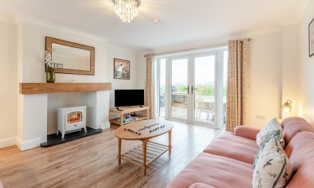 3 Bed in Thimbleby 9