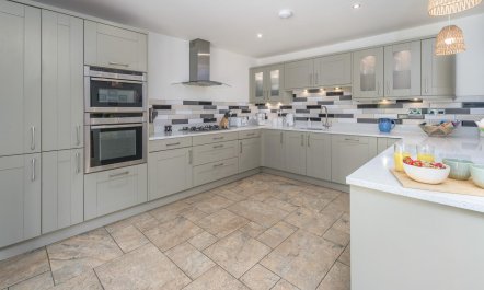 3 Bed in Birling 9