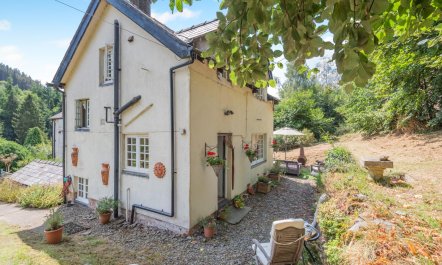 2 Bed in Knighton 4