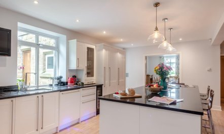 6 Bed in Menston 2