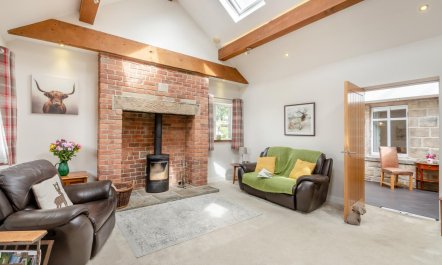 6 Bed in Menston 6