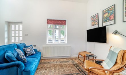 1 Bed in Burleigh 2