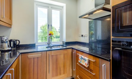 1 Bed in Burleigh 2