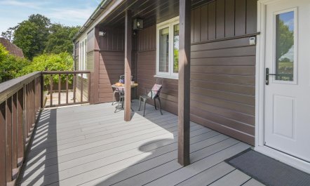 1 Bed in Burleigh 7