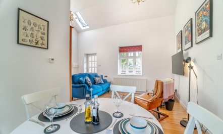 1 Bed in Burleigh 3