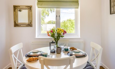 1 Bed in Burleigh 3