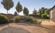 1 Bed in Burleigh 9