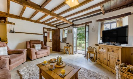 2 Bed in Llandefalle 1
