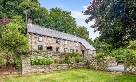 2 Bed in Llandefalle