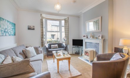 4 Bed in Barmouth 2
