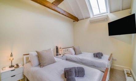 2 Bed in Bournemouth 7