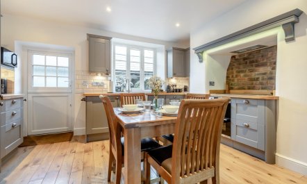 2 Bed in Sticklepath 7