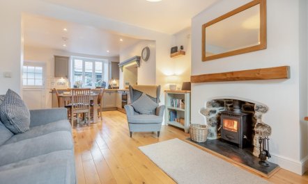 2 Bed in Sticklepath