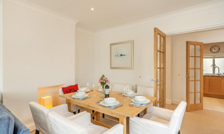 3 Bed in Dartmouth 4