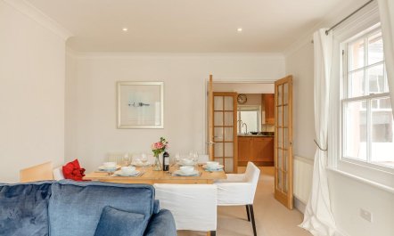3 Bed in Dartmouth 5