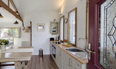 1 Bed in Lawnhead 5