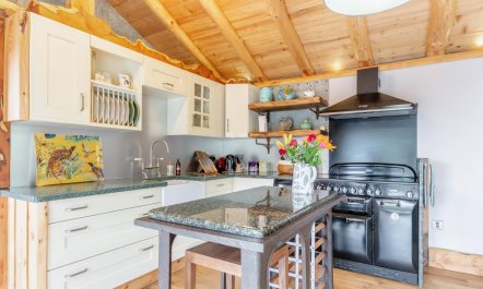 1 Bed in Whitbourne 6