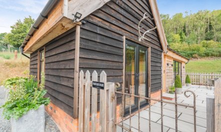 1 Bed in Whitbourne 2