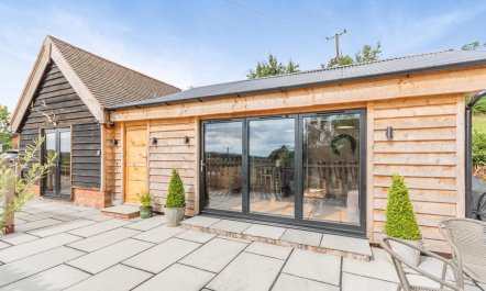 1 Bed in Whitbourne 1