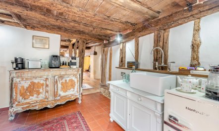 2 Bed in Battle 9