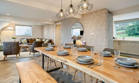 4 Bed in Windermere 9