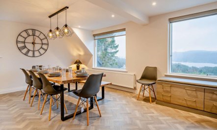 4 Bed in Windermere 8