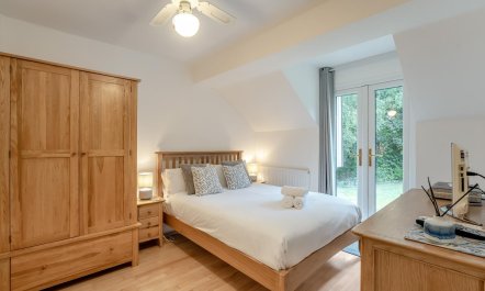 2 Bed in Stone Cross 8