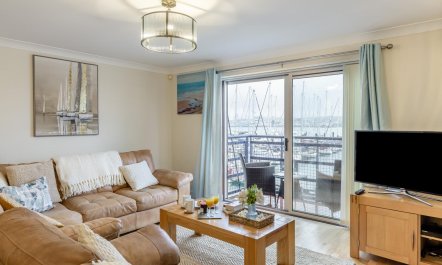 3 Bed in Mount Batten 8