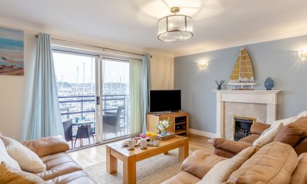 3 Bed in Mount Batten 7