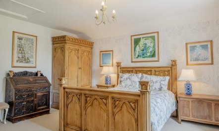 5 Bed in Seaview 7