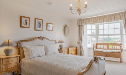 5 Bed in Seaview 5