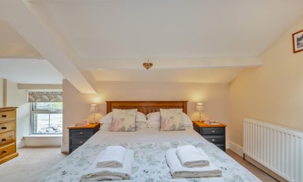 4 Bed in Hawes 6