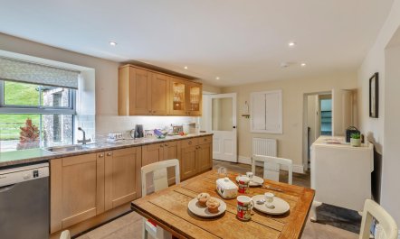 4 Bed in Hawes 3