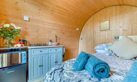 1 Bed in Treneglos 9