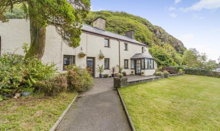 3 Bed in Blaenau Ffestiniog 1