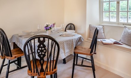 2 Bed in St. Hilary 9