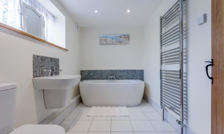 3 Bed in Southleigh 9