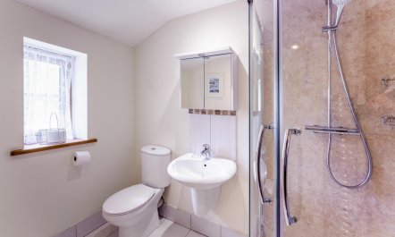 3 Bed in Southleigh 7