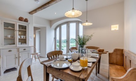 3 Bed in Winkhill 4