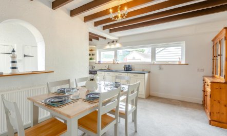 3 Bed in Hope Cove 9